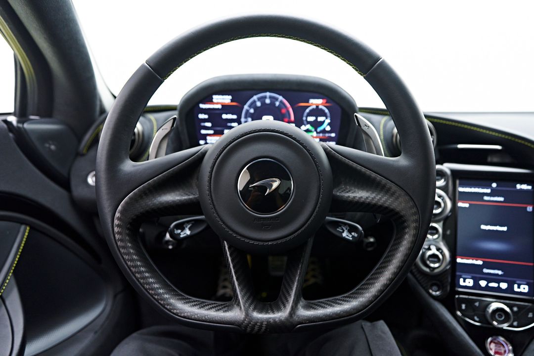 2022 McLaren 720S
