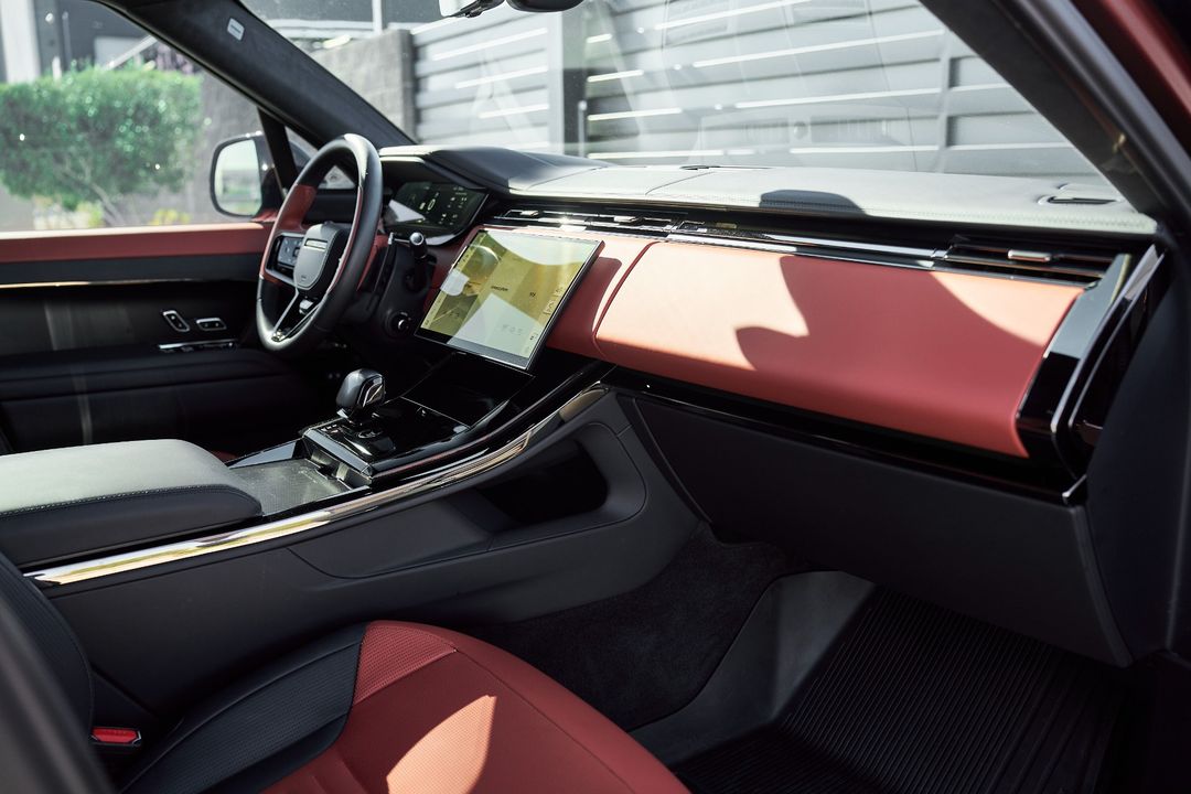 2025 Land Rover Range Rover Sport