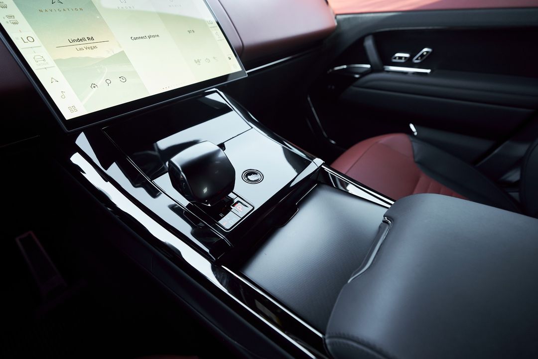 2025 Land Rover Range Rover Sport