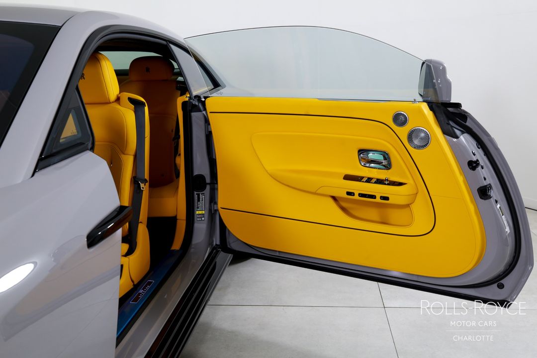 2025 Rolls-Royce Black Badge Spectre