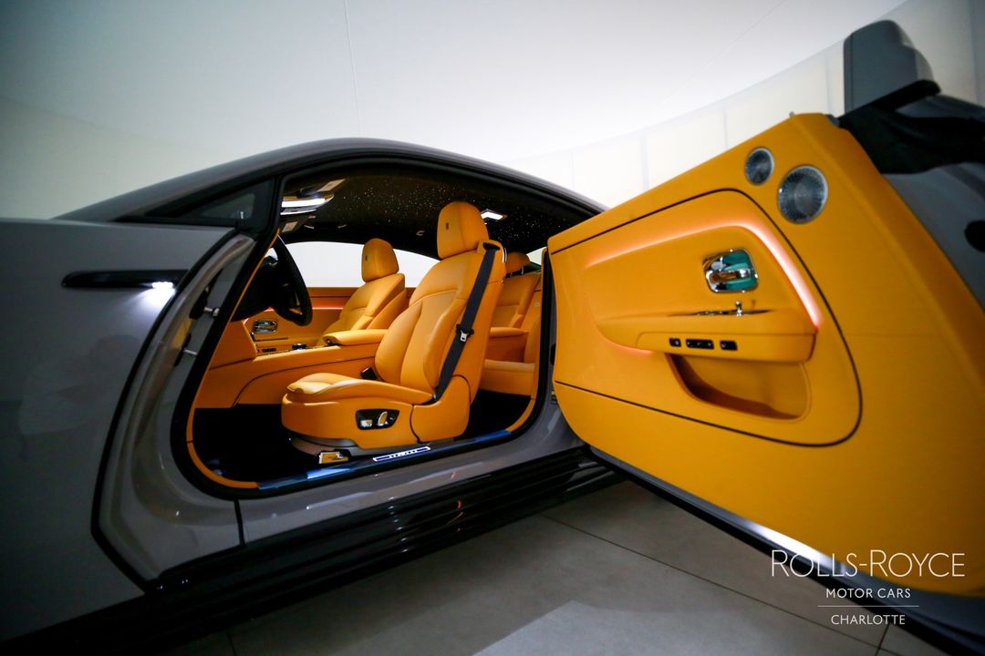 2025 Rolls-Royce Black Badge Spectre