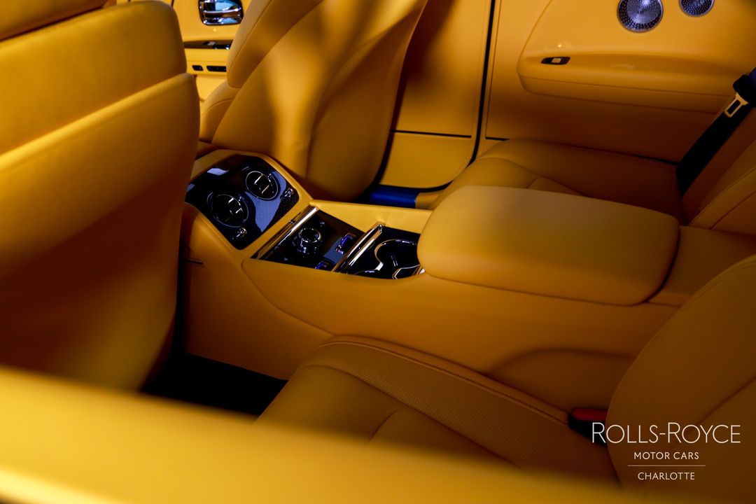 2025 Rolls-Royce Black Badge Spectre