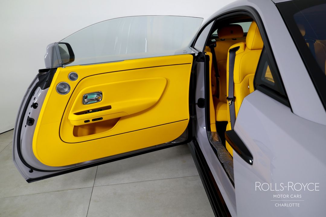 2025 Rolls-Royce Black Badge Spectre