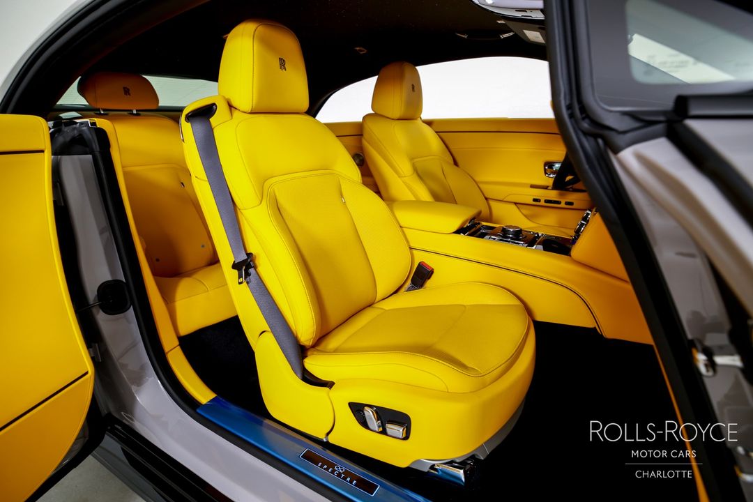 2025 Rolls-Royce Black Badge Spectre