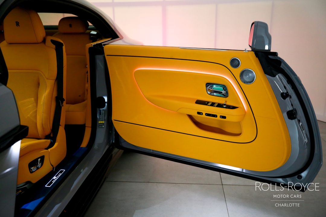 2025 Rolls-Royce Black Badge Spectre