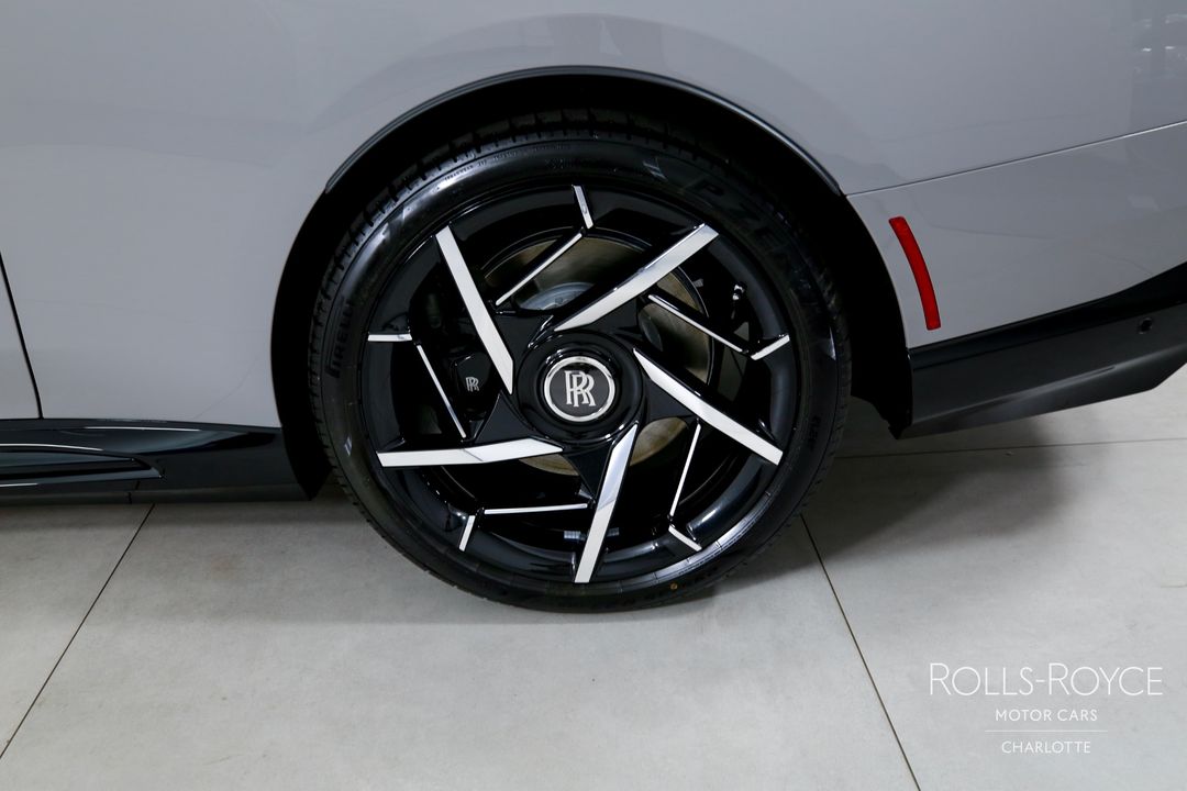2025 Rolls-Royce Black Badge Spectre