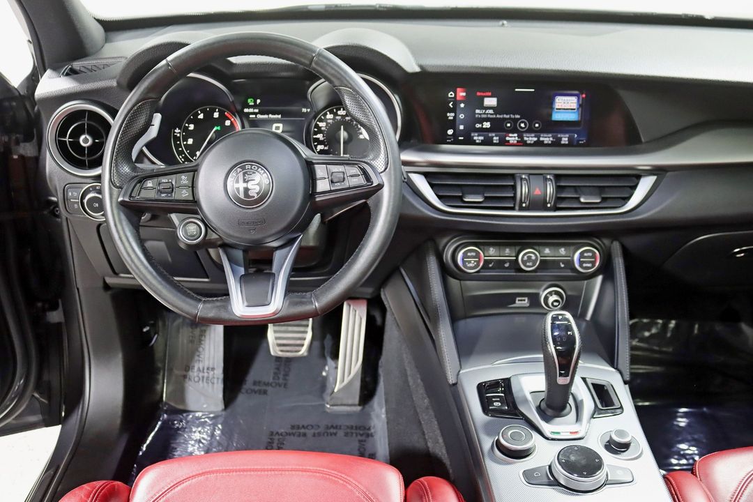 2022 Alfa Romeo Stelvio