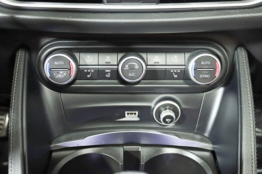 2022 Alfa Romeo Stelvio