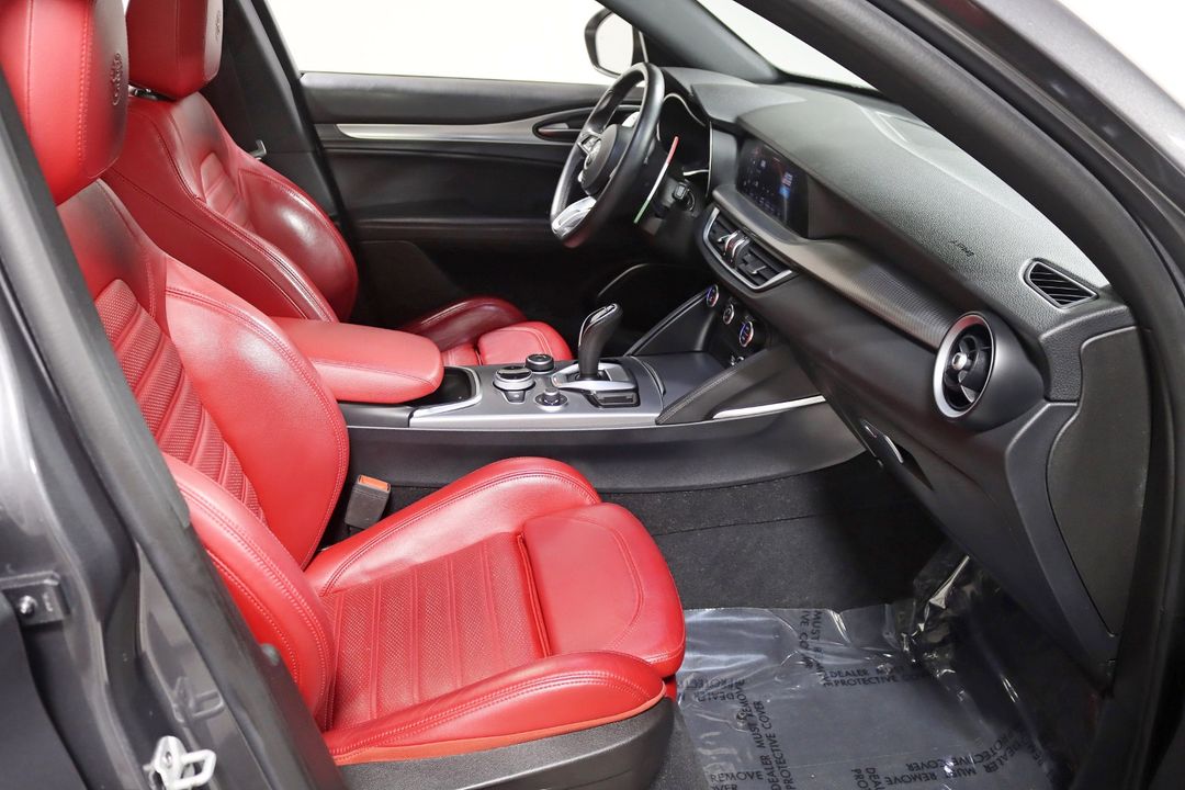2022 Alfa Romeo Stelvio
