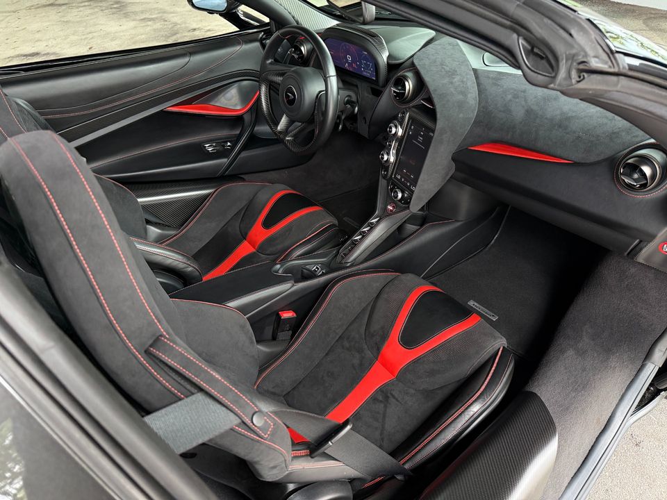 2021 McLaren 720S Spider