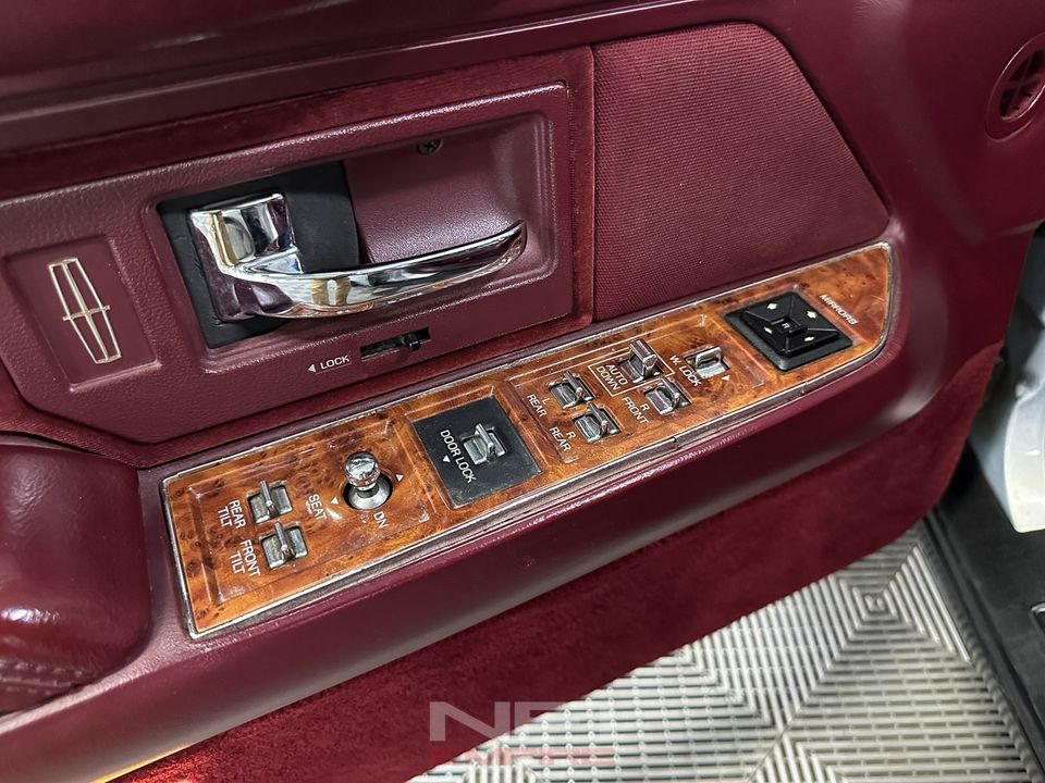 1994 Lincoln Town Car