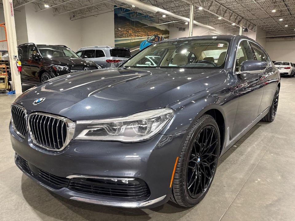 2017 BMW 750i