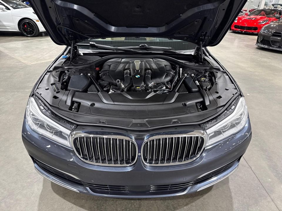 2017 BMW 750i