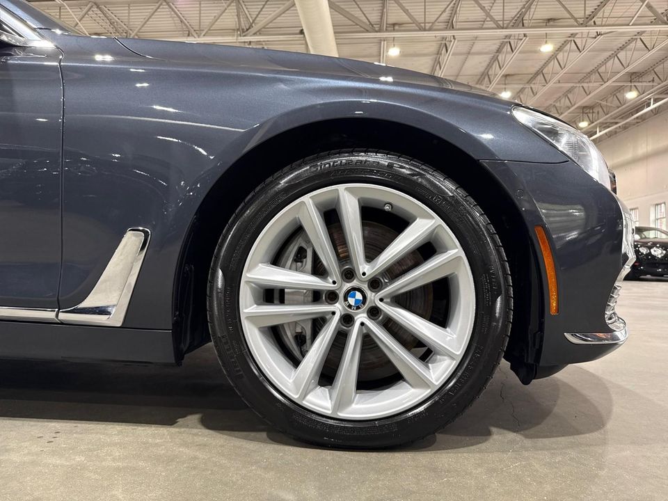 2017 BMW 750i