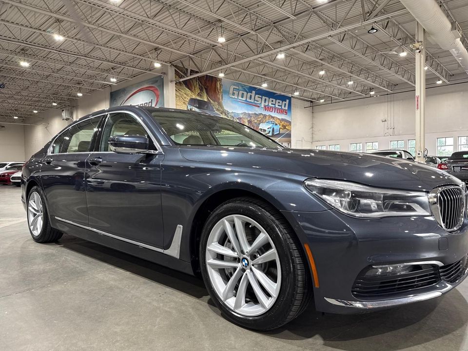2017 BMW 750i