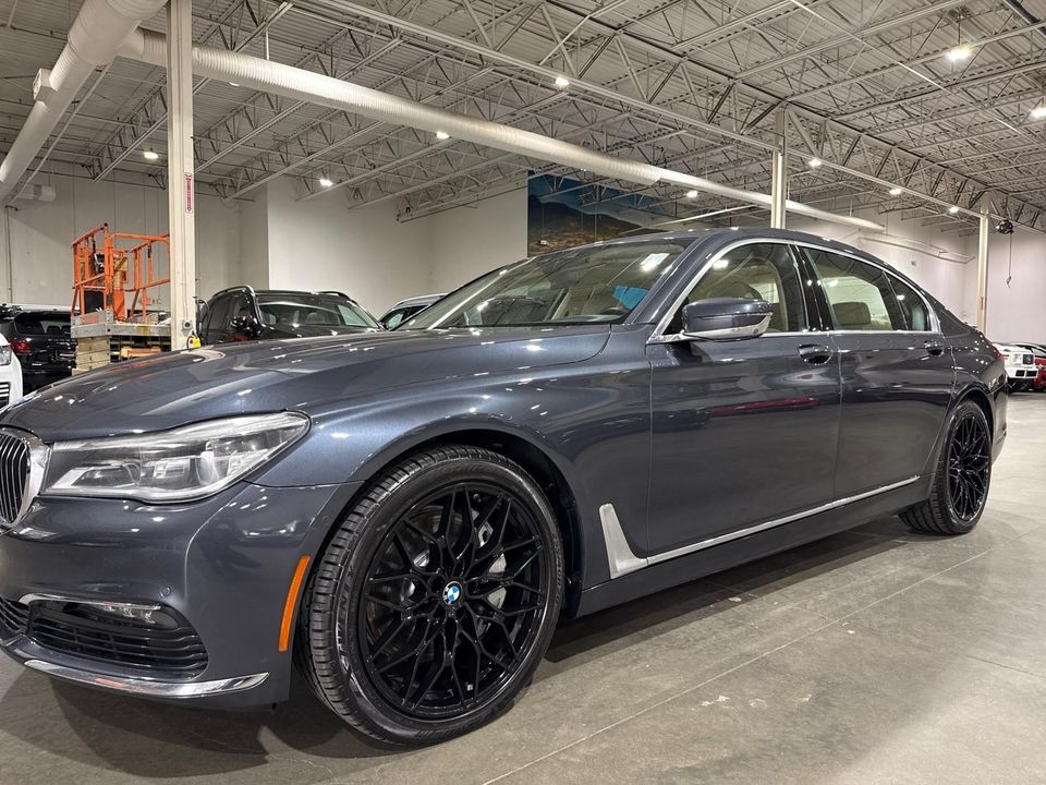 2017 BMW 750i