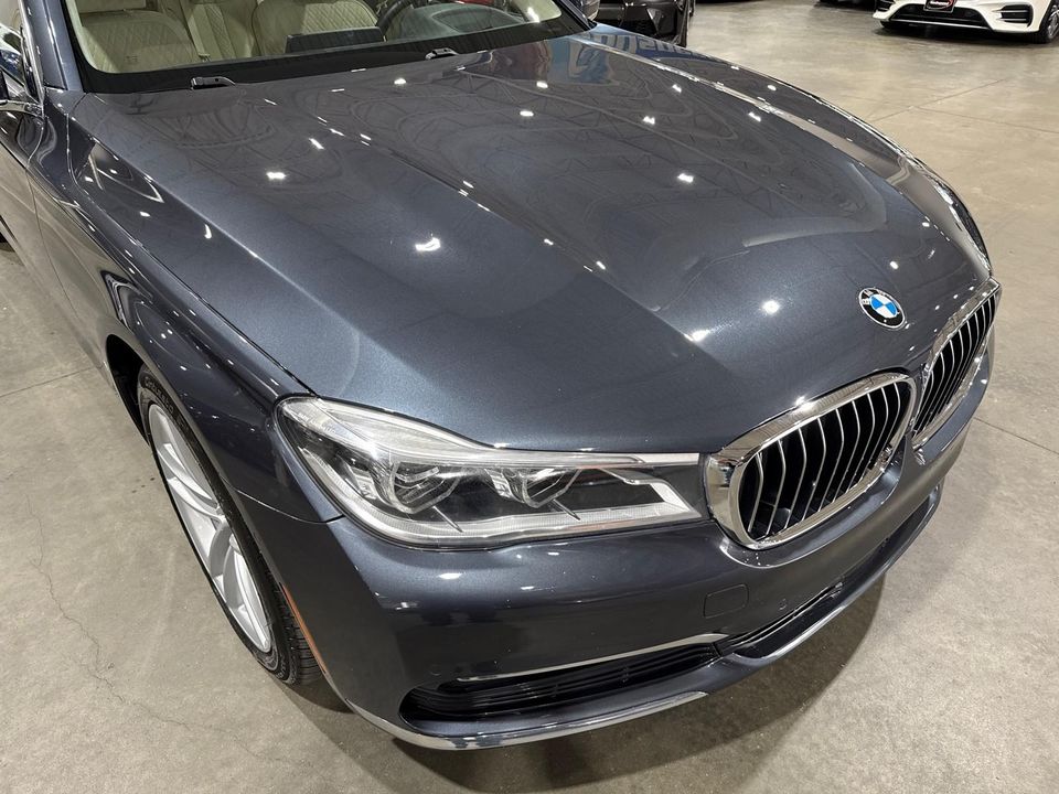 2017 BMW 750i