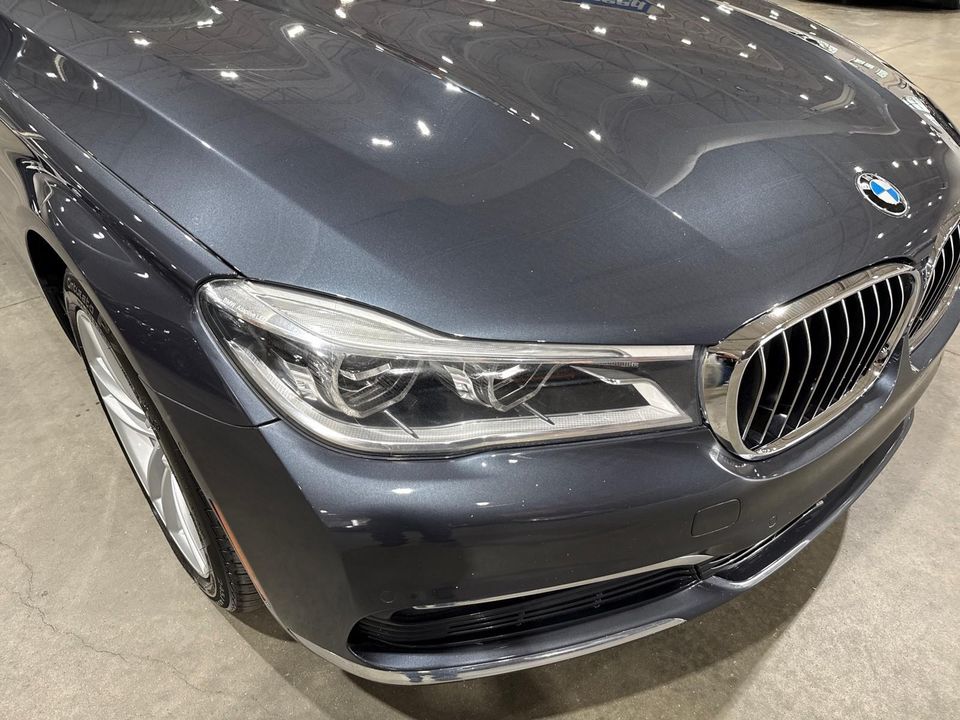 2017 BMW 750i