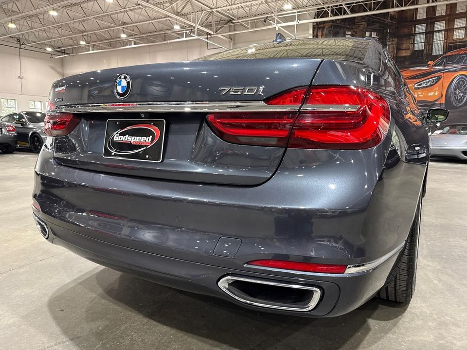 2017 BMW 750i