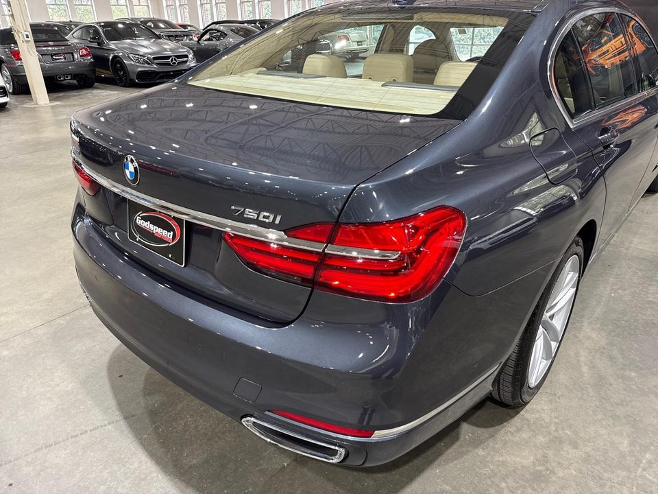 2017 BMW 750i