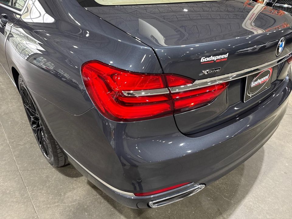 2017 BMW 750i