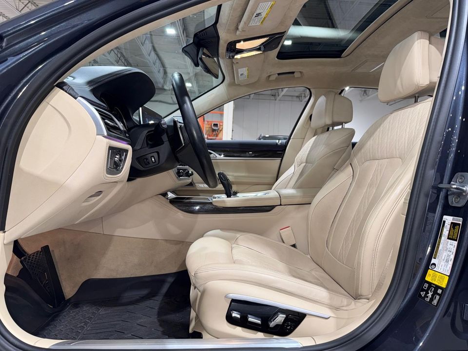 2017 BMW 750i