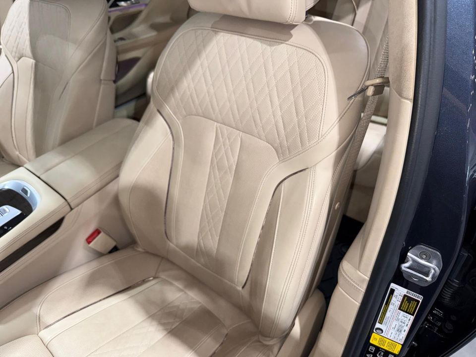 2017 BMW 750i