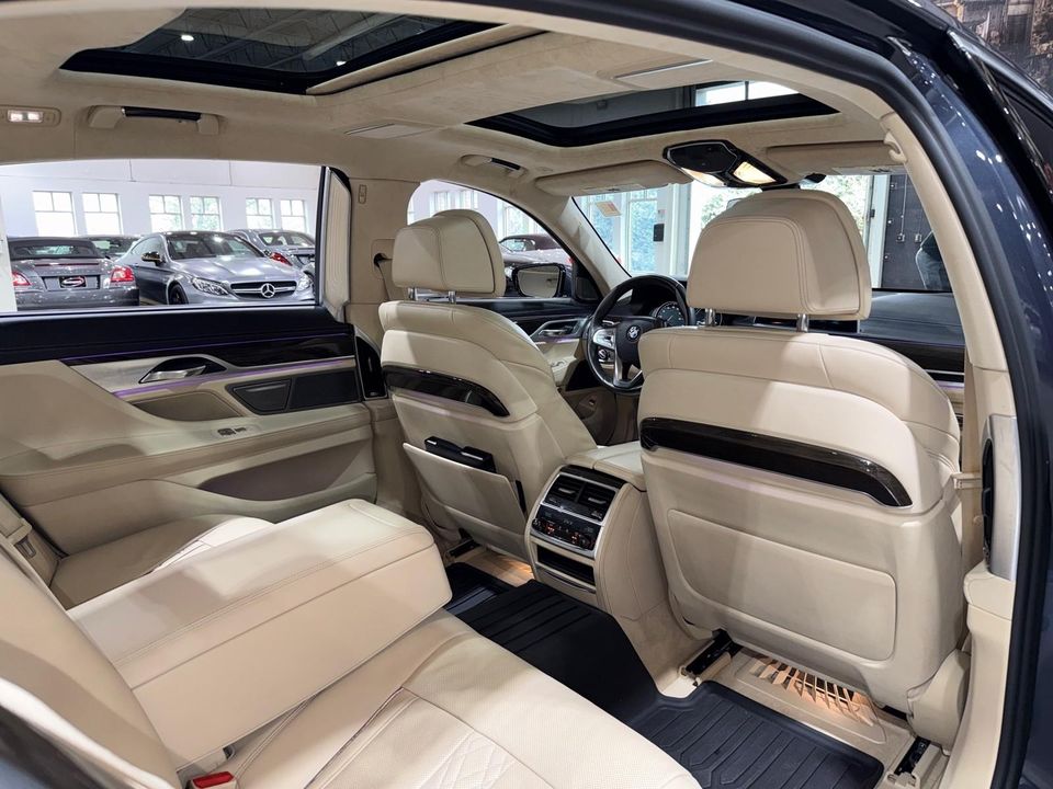 2017 BMW 750i