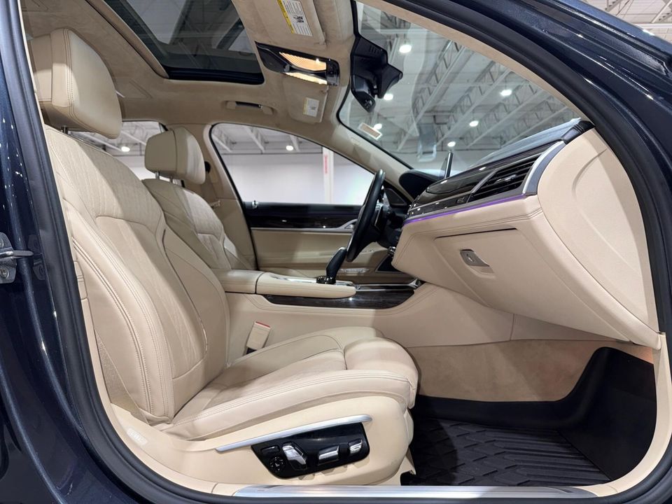 2017 BMW 750i