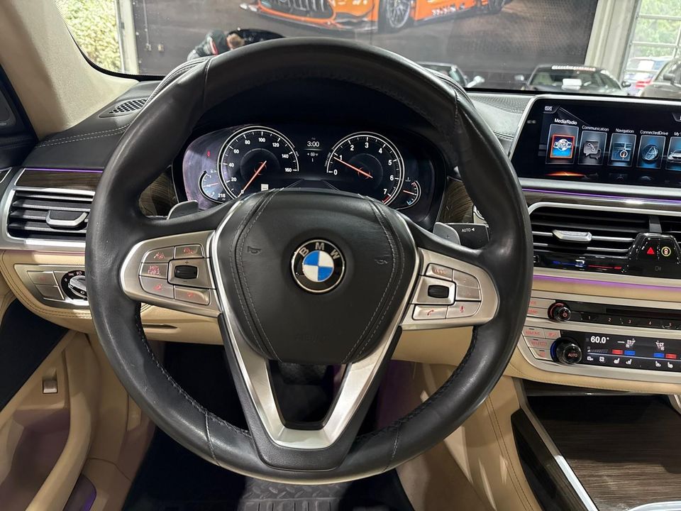2017 BMW 750i