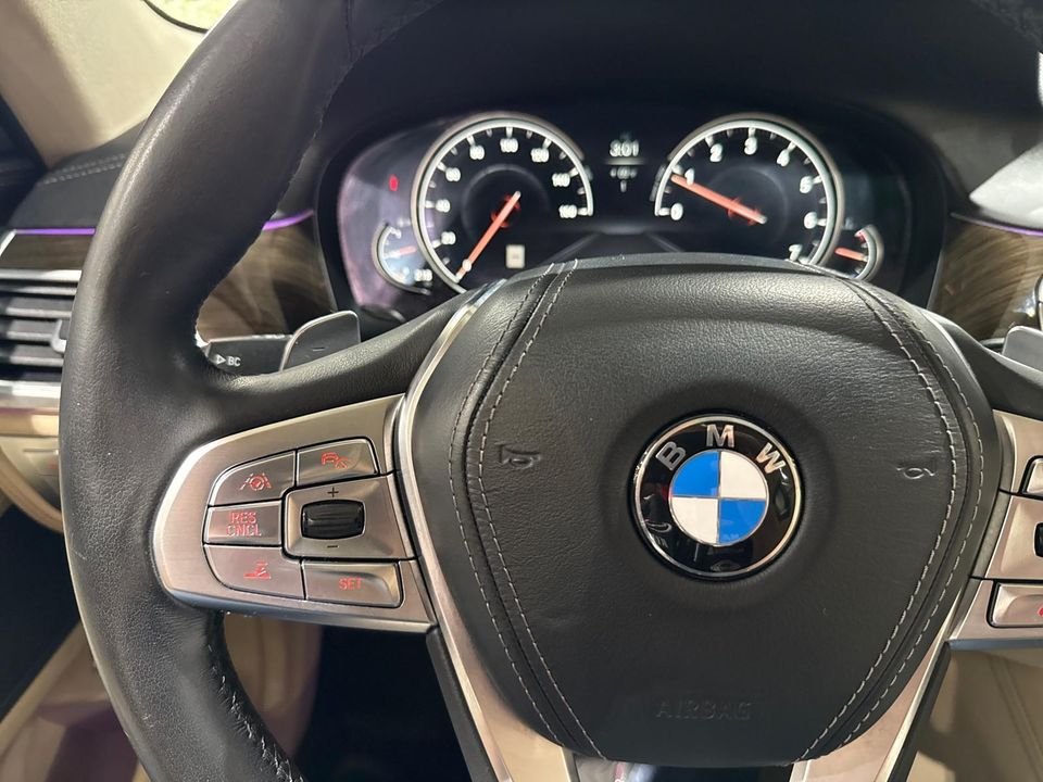 2017 BMW 750i
