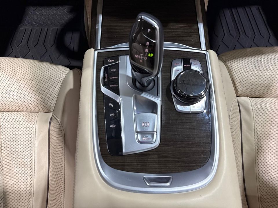 2017 BMW 750i