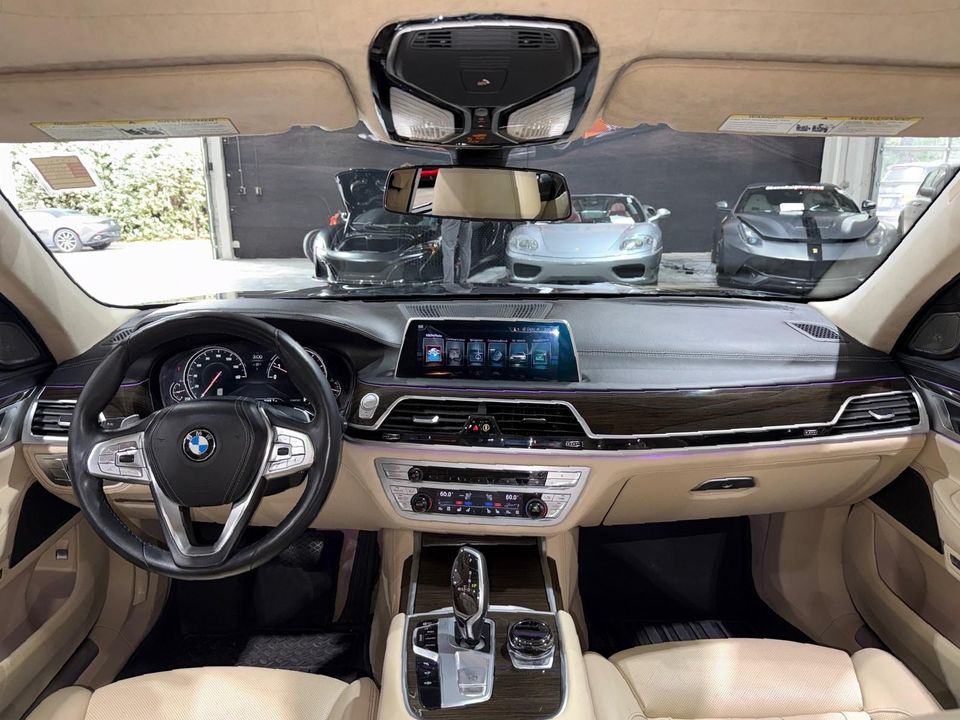 2017 BMW 750i