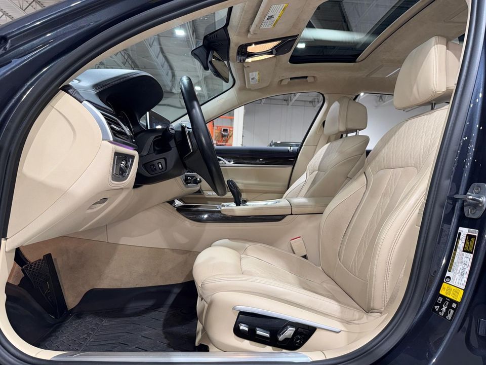 2017 BMW 750i