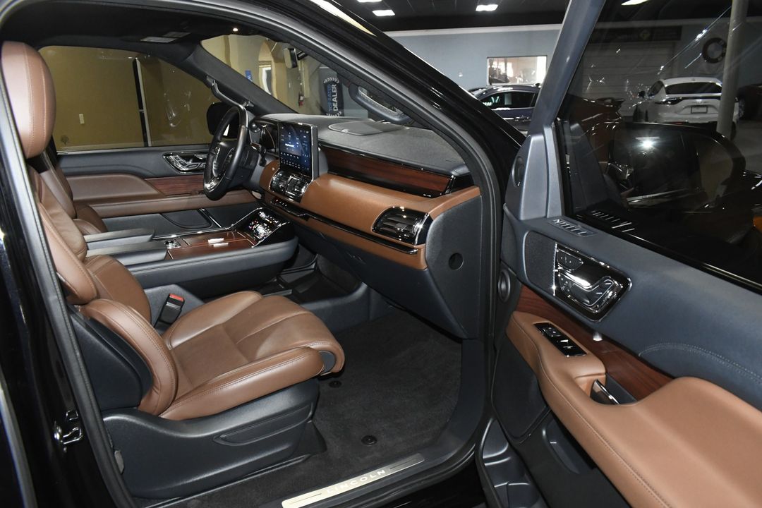 2023 Lincoln Navigator
