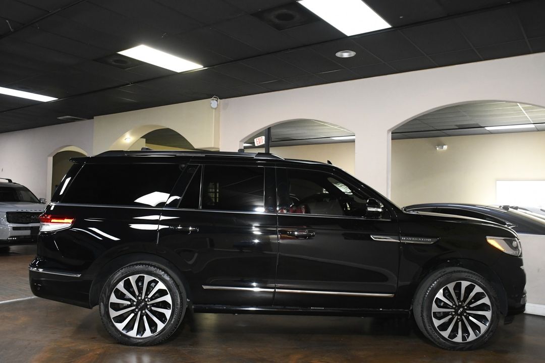 2023 Lincoln Navigator