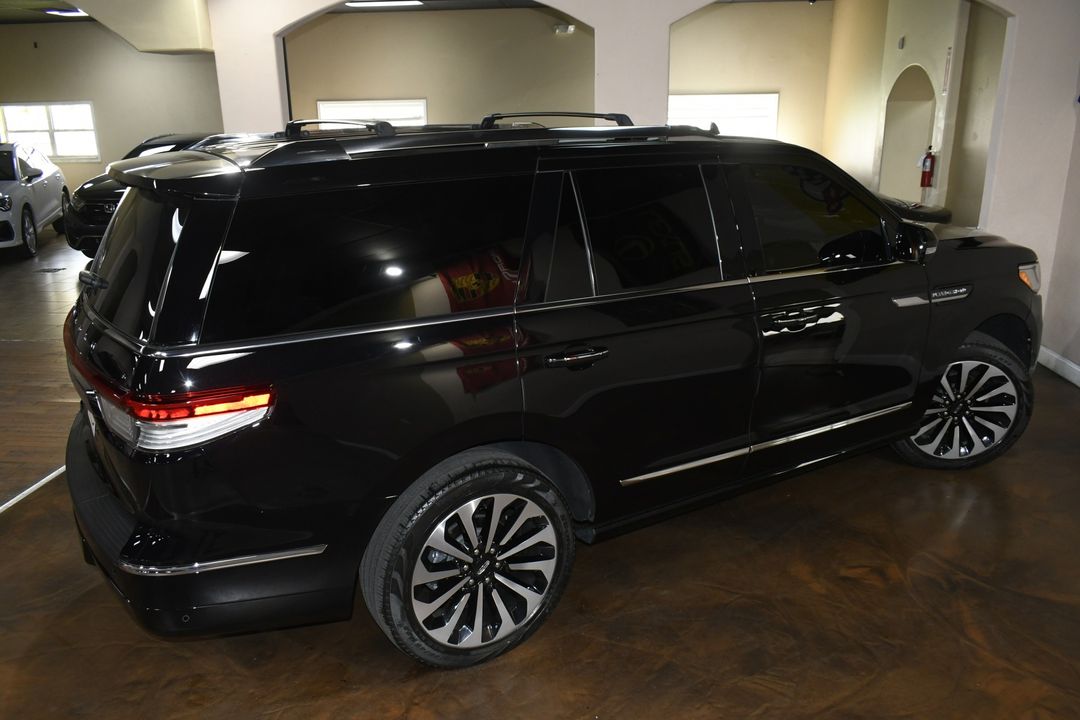 2023 Lincoln Navigator