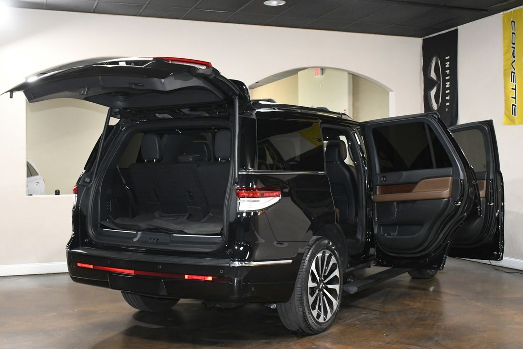 2023 Lincoln Navigator