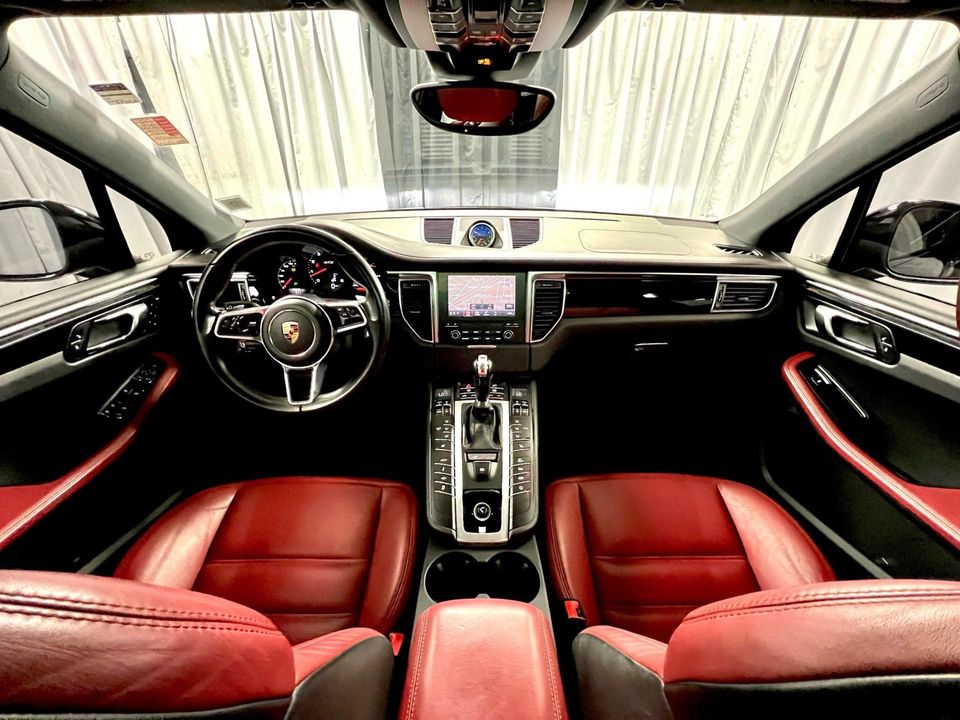 2018 Porsche Macan