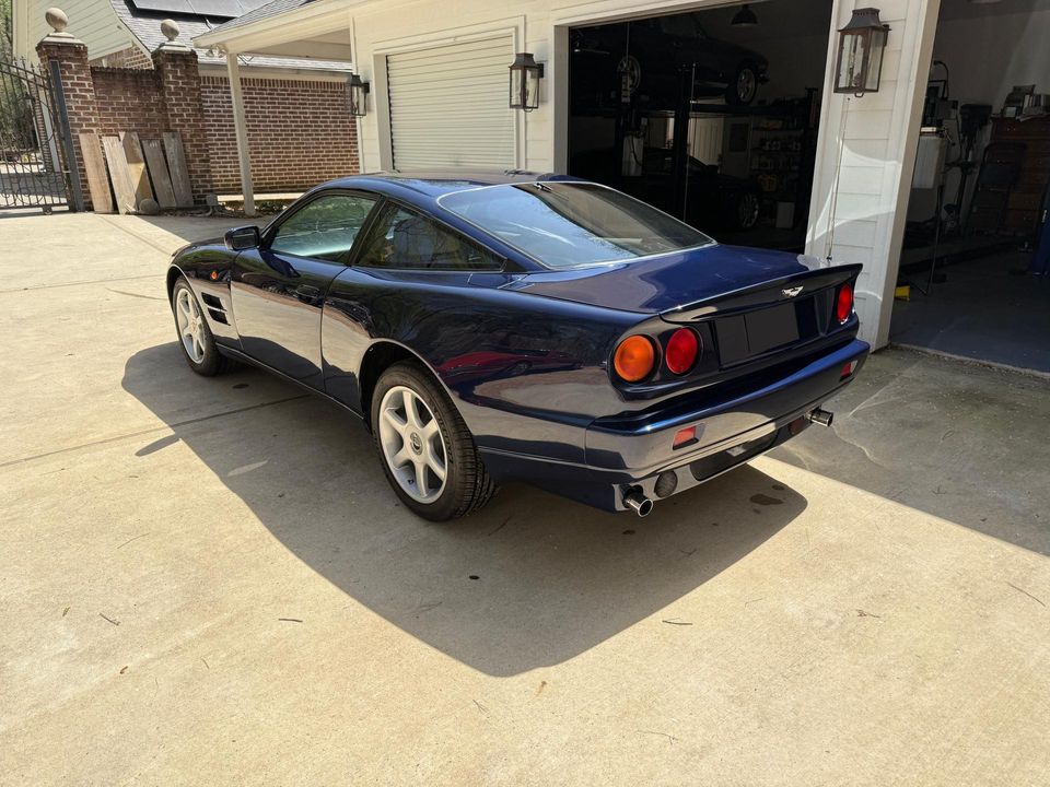 1998 Aston Martin V8 Coupe