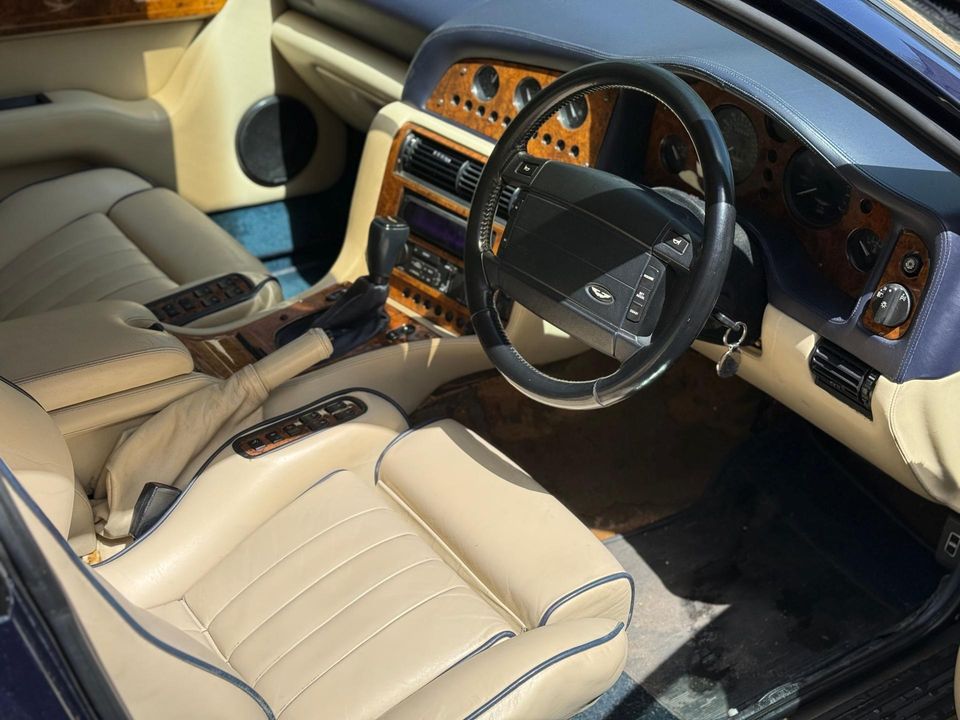 1998 Aston Martin V8 Coupe