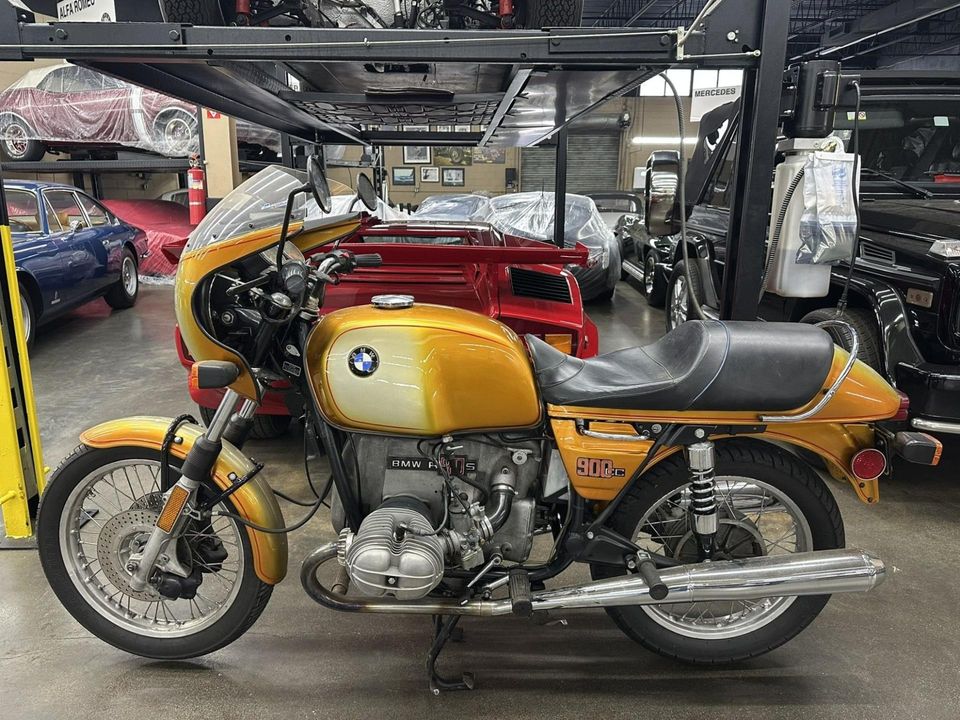 1975 BMW R90S