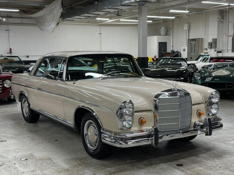 1967 Mercedes-Benz 300 SE