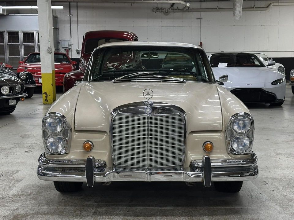 1967 Mercedes-Benz 300 SE
