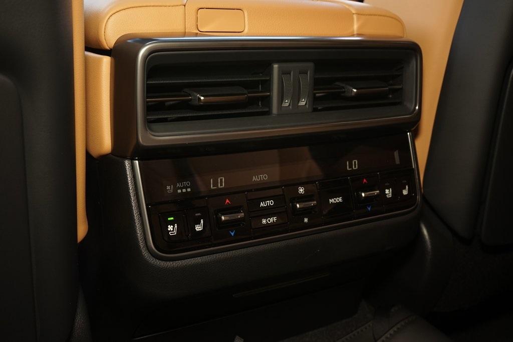 2025 Lexus LX