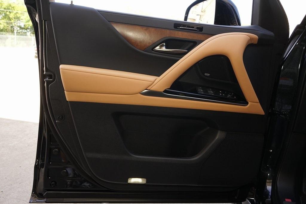 2025 Lexus LX