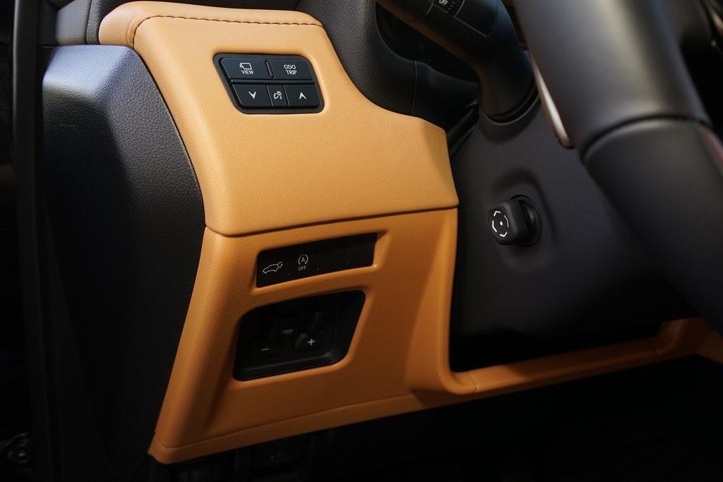 2025 Lexus LX