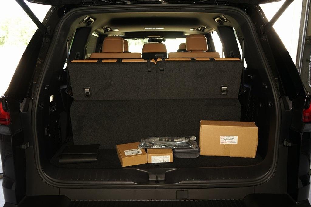 2025 Lexus LX