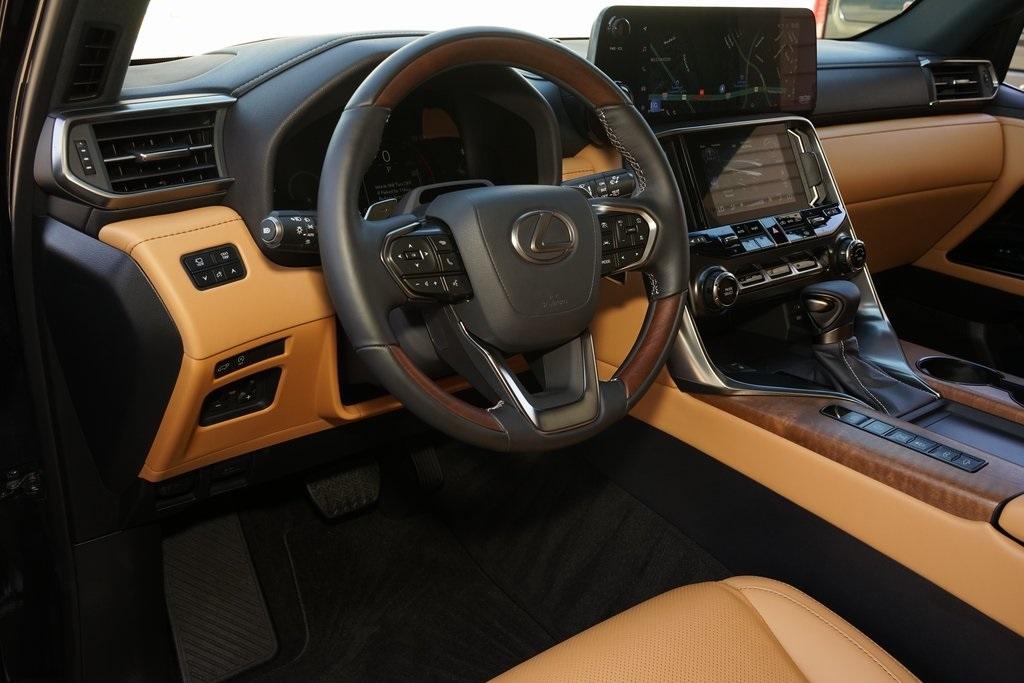 2025 Lexus LX