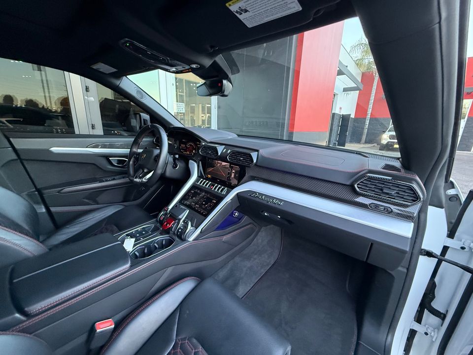 2022 Lamborghini Urus